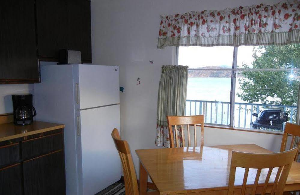 Blue Fish Cove Resort Clearlake Oaks Extérieur photo