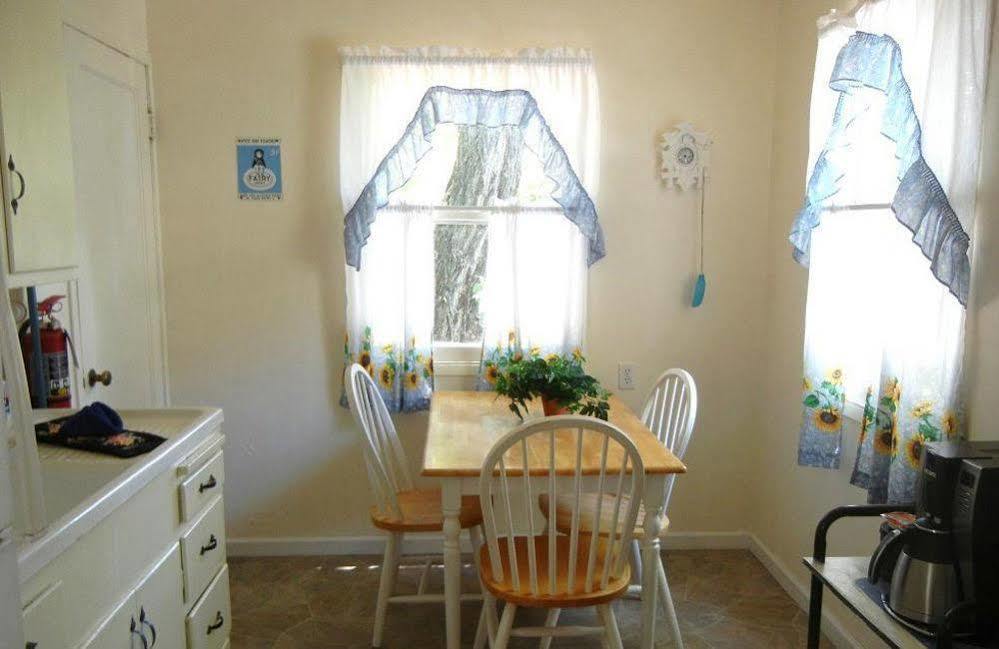 Blue Fish Cove Resort Clearlake Oaks Extérieur photo