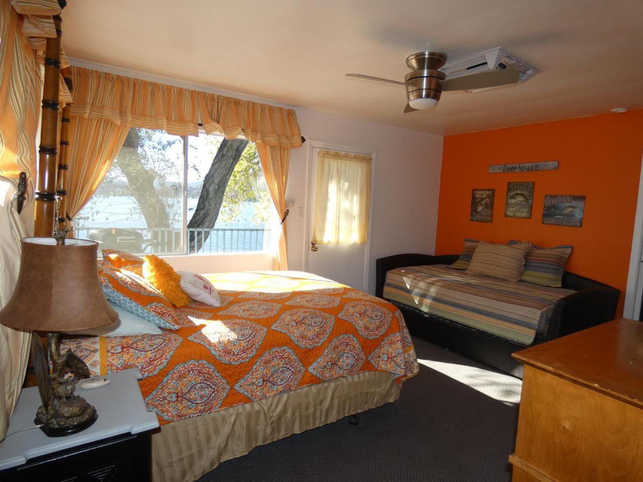 Blue Fish Cove Resort Clearlake Oaks Extérieur photo